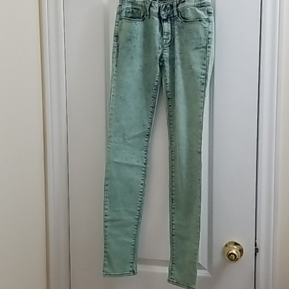 Size 3 Green Denim Jean (Skinny)